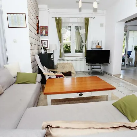 Apartament Rose *