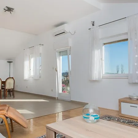 Apartment Rose Kastela