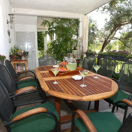 Apartment Rose Kastela