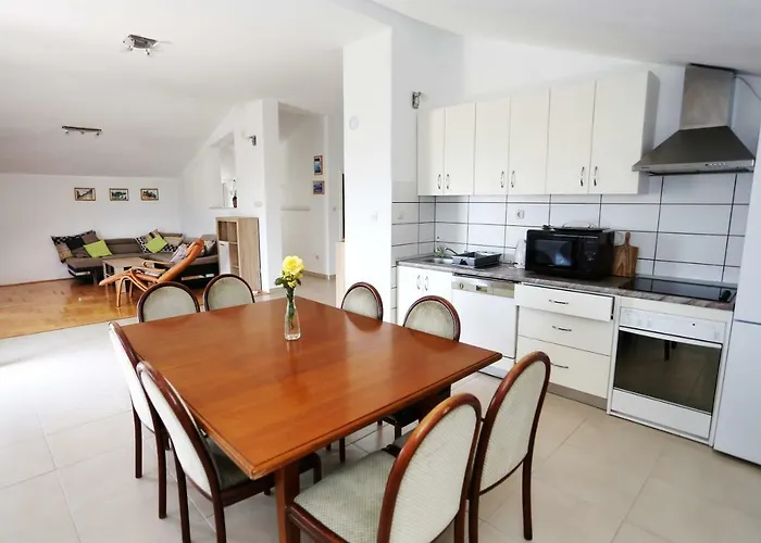 Rose Lejlighed Kaštela